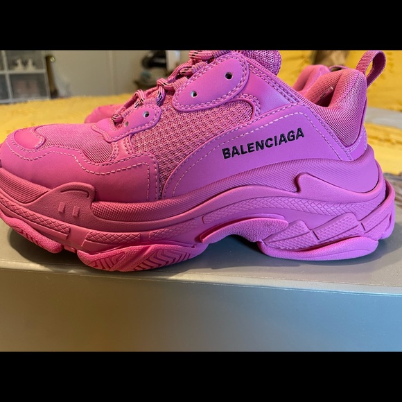 Balenciaga
Triple S sneakers
Womens - Picture 4 of 5